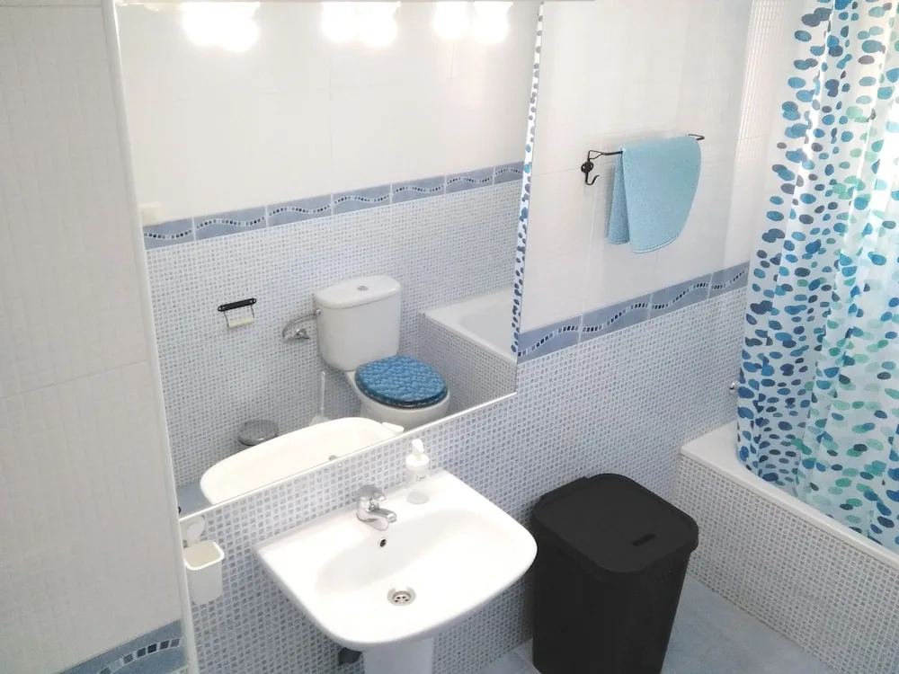 Torrox Costa Super Sunny Apartment With Pool Access, Free Wifi