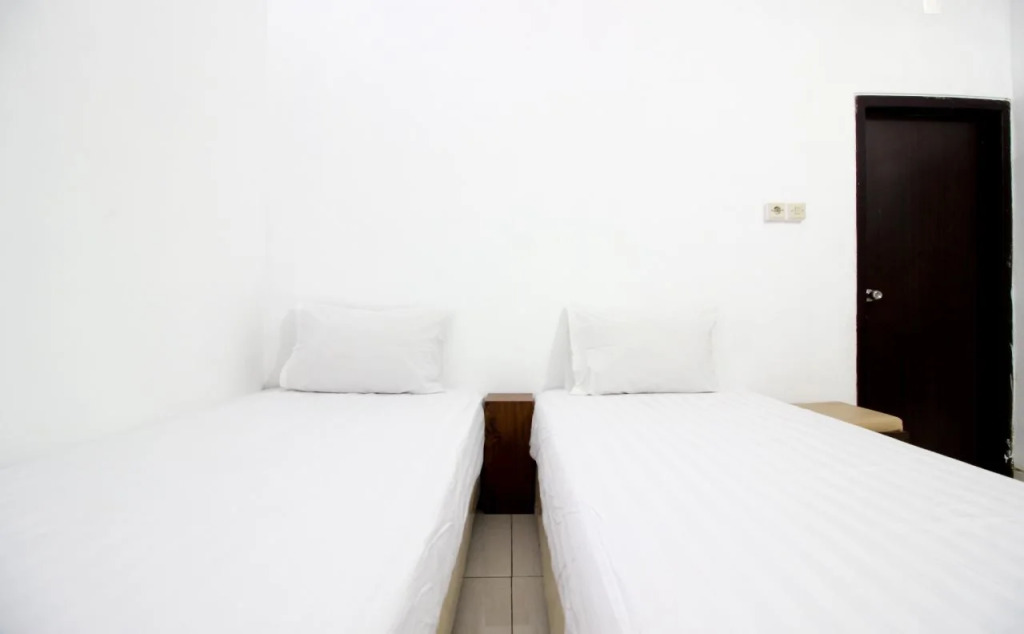 RedDoorz near Adisucipto Airport 3