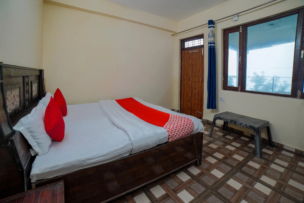 SPOT ON 73621 Srinivasa Boarding And Lodging
