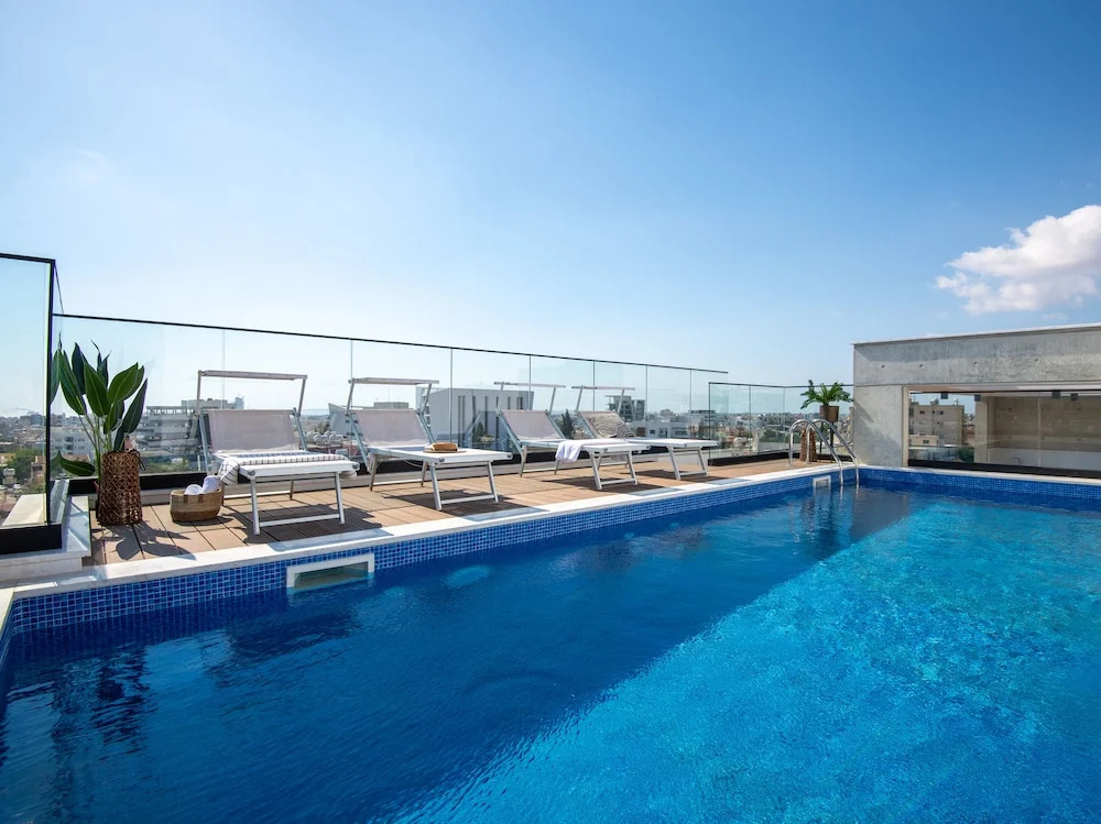 Sanders Crystal 1 - Charming 1-bdr Apt With Shared Pool
