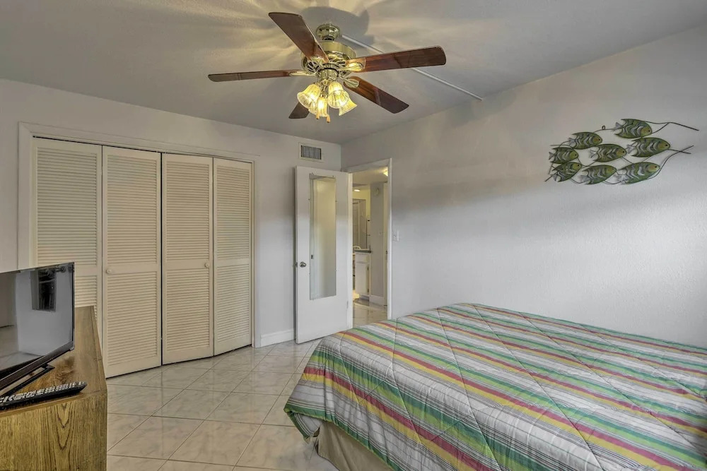 'the Palms' Cocoa Beach Condo: Walk to Beach!