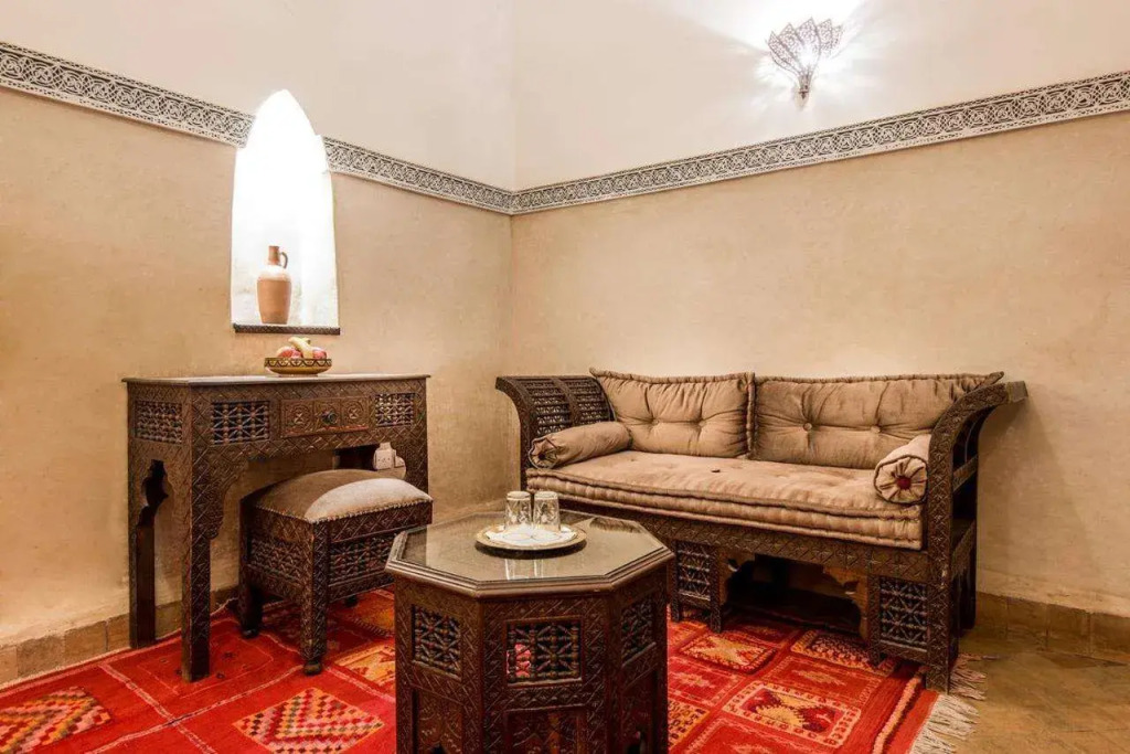 RIAD ELNOUJOUM