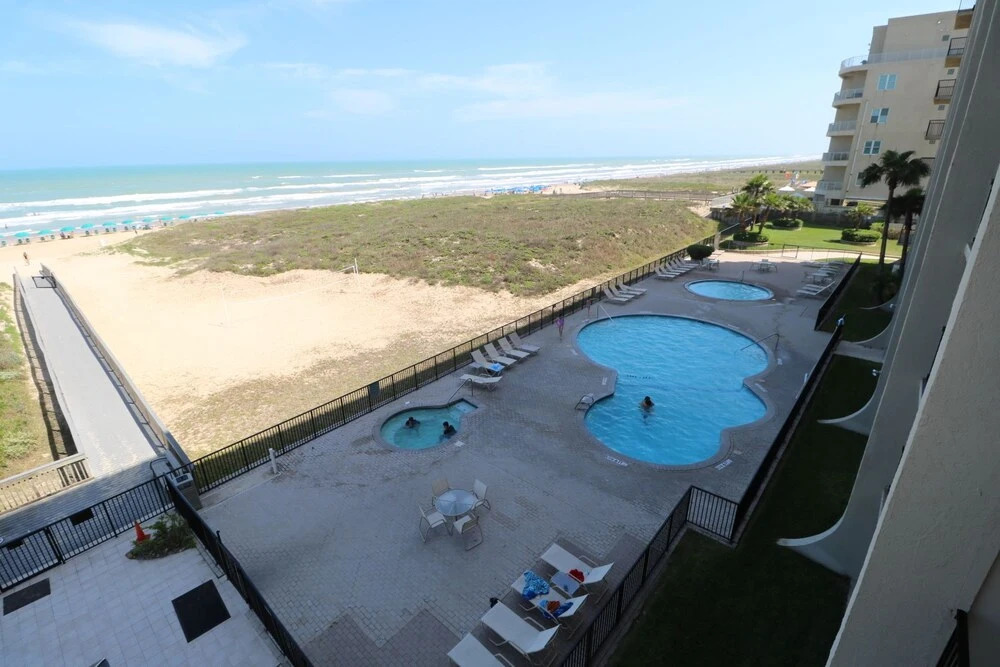 Oceanvista Condominiums by Cheap Getaway
