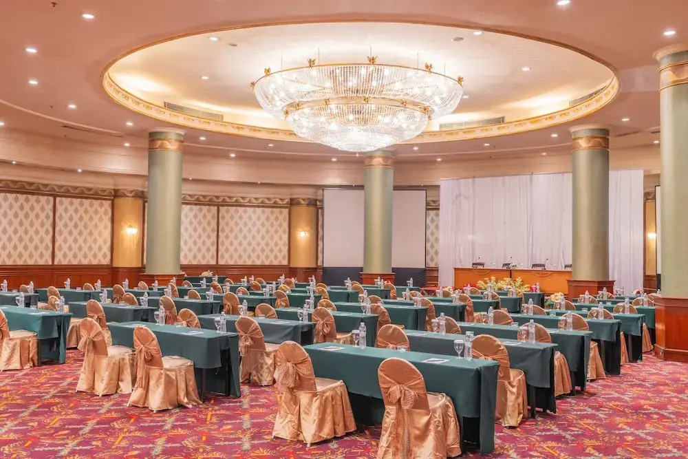 ARTOTEL Suites Aquila - Bandung