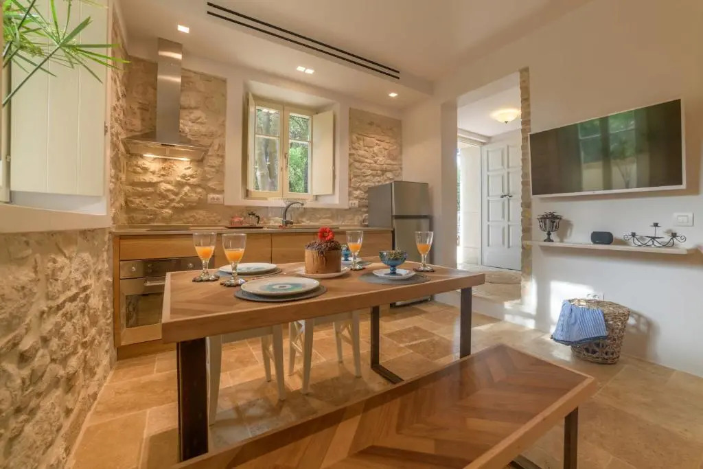 Carpofoli Corfu Town Serviced Luxury Suites