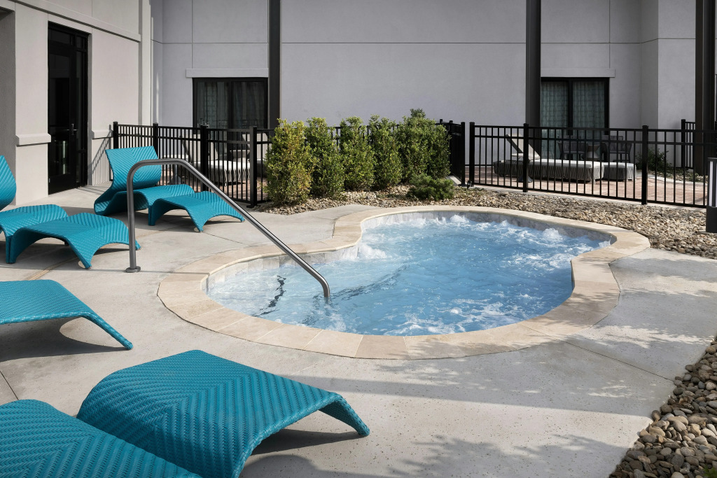 Embassy Suites By Hilton Pigeon Forge Resort