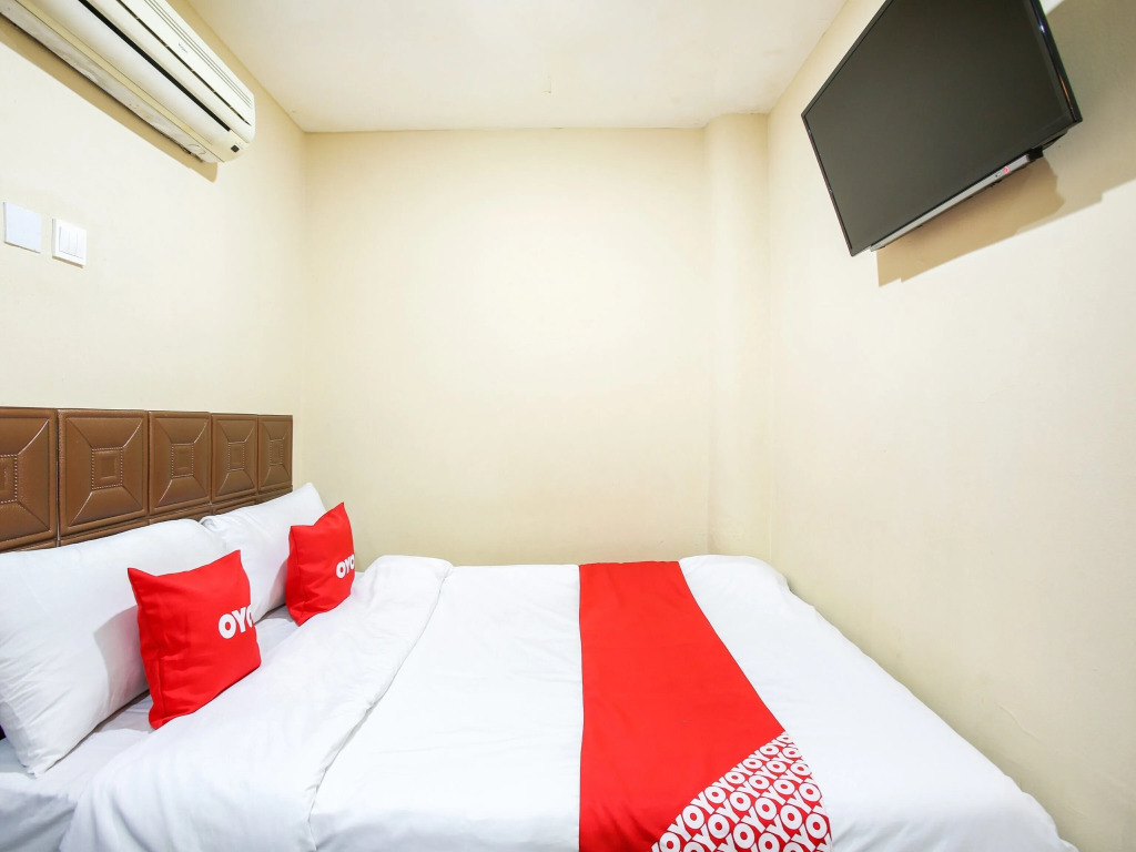 OYO 43927 Sassana Hotel (Sanitized Stay)