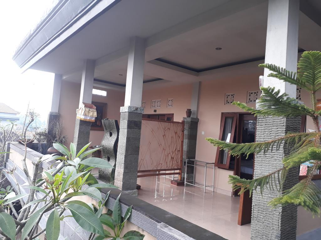 Adi House Homestay