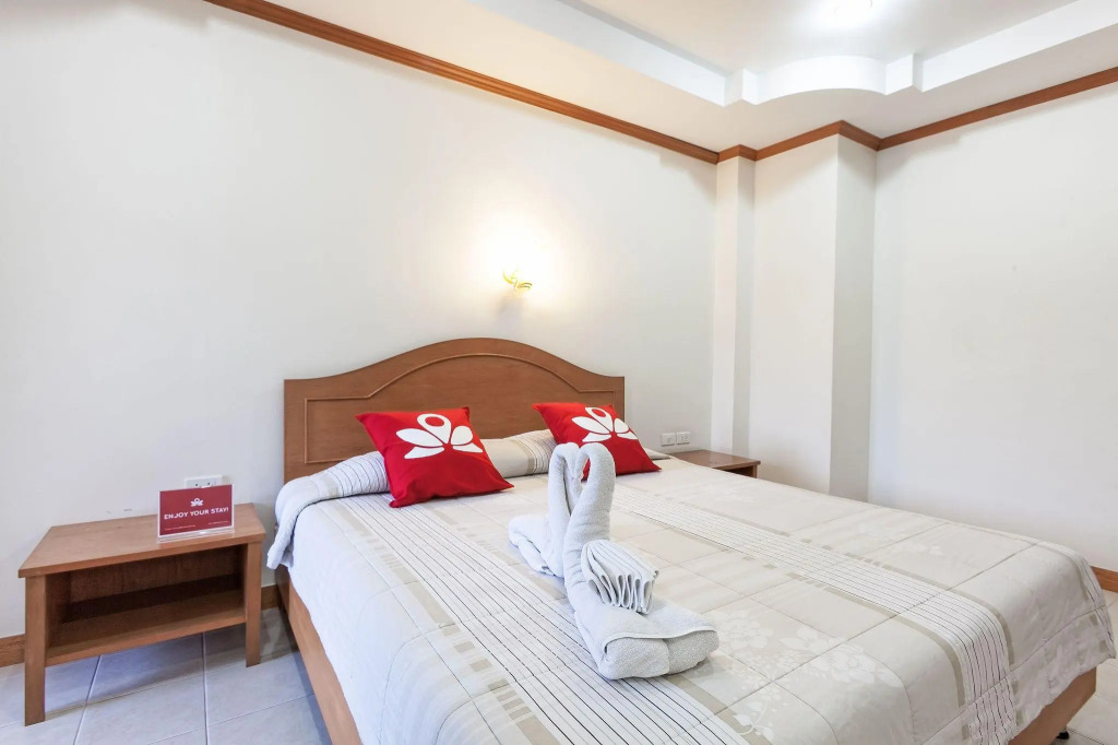 ZEN Rooms Karon Hill
