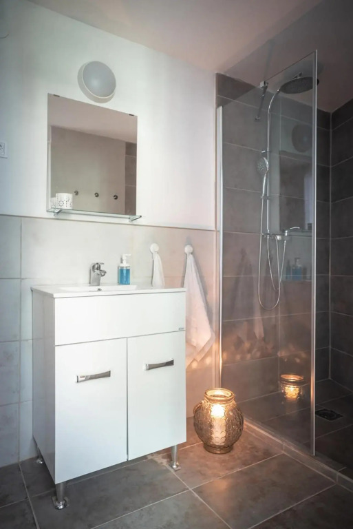 DOB50 spacious apartment - 2 separate bedroom, 4 people, AC, WIFI