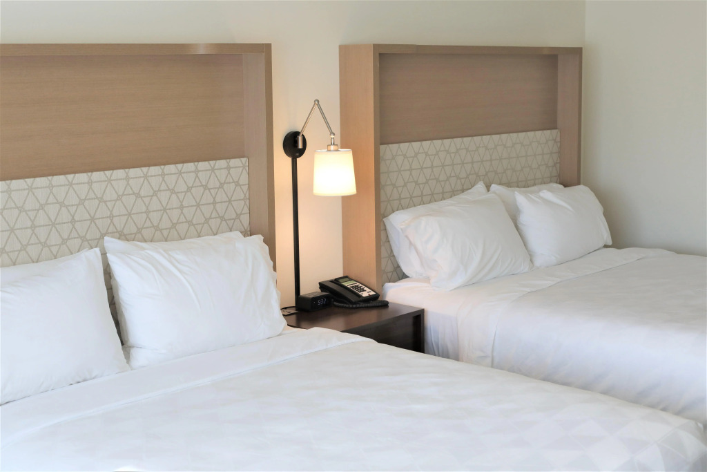 Holiday Inn & Suites St. Cloud by IHG