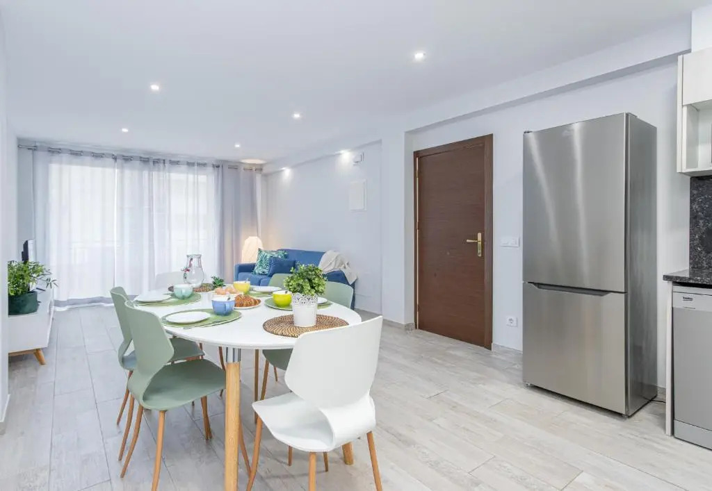 CENTRAL APARTMENT 2A 50m BEACH