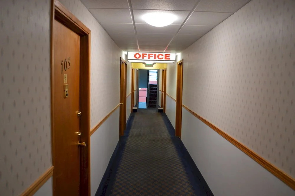 University Motel Suites