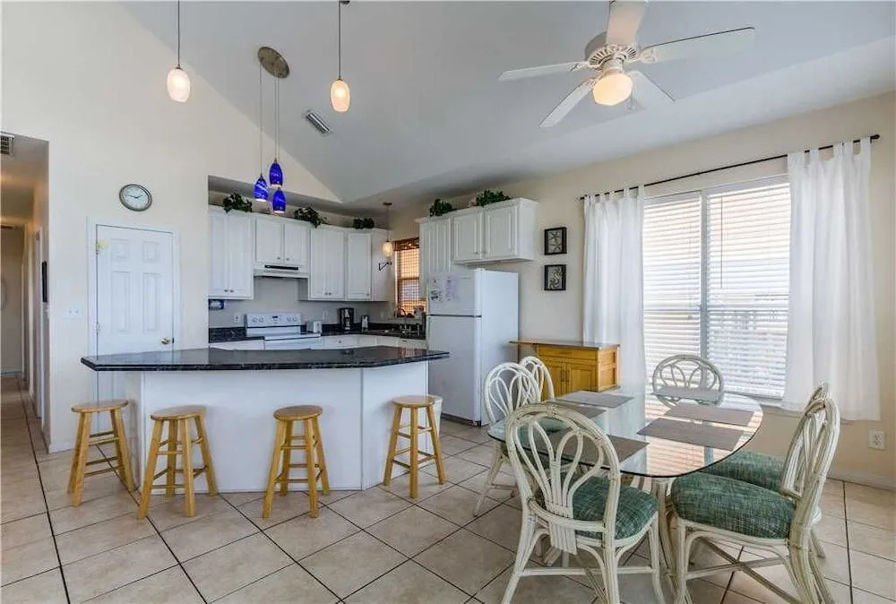 Far Reach II - 4 Br home by RedAwning