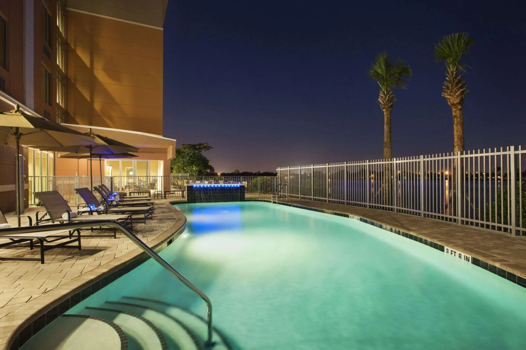 Holiday Inn Express Miami Airport-Blue Lagoon Area by IHG