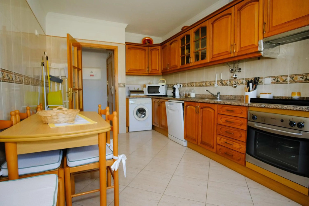 Apartamento T2 em condomínio fechado.