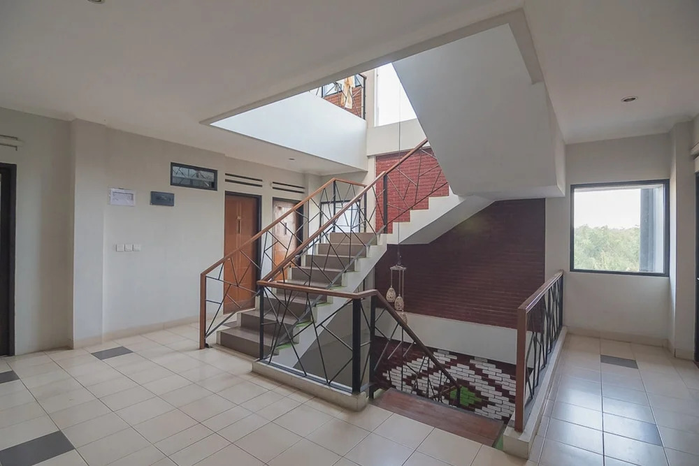 RedDoorz Syariah near Krida Nusantara