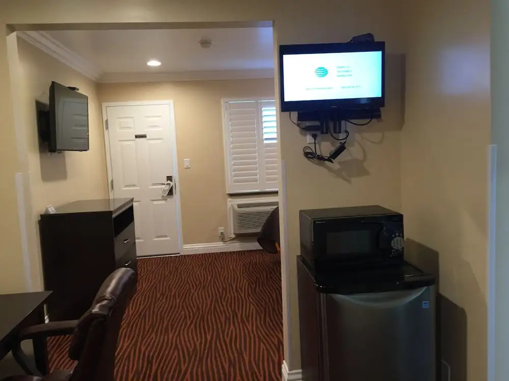 Convention Center Inn & Suites
