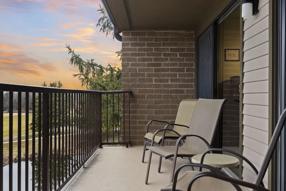 Lakeview Golf Retreat 1BDR Condo 5057
