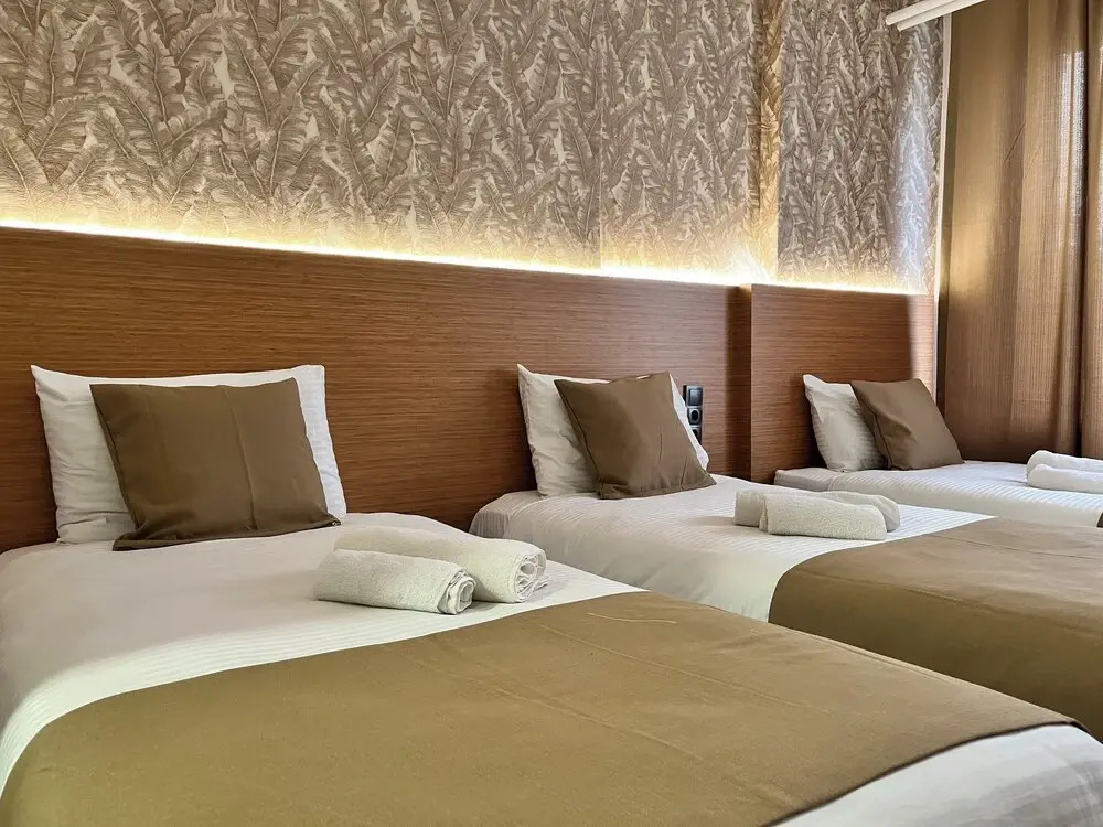 Hotel Gazi̇