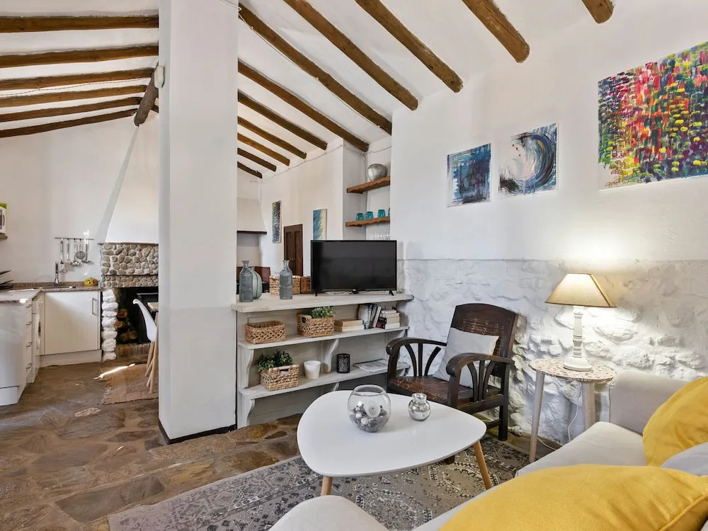 Modern Cottage in La Joya with Private Pool