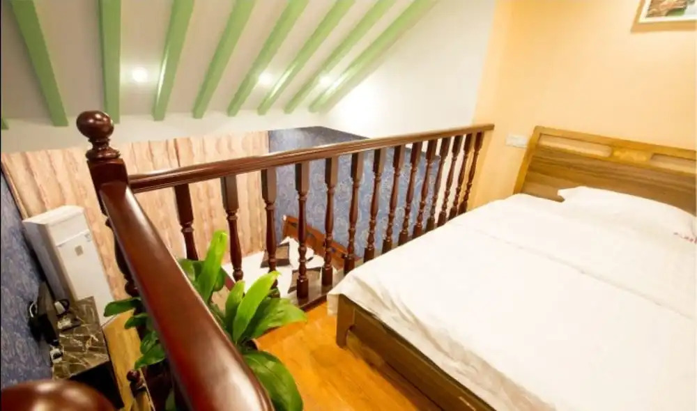 Wuzhen Shibajian Theme Inn