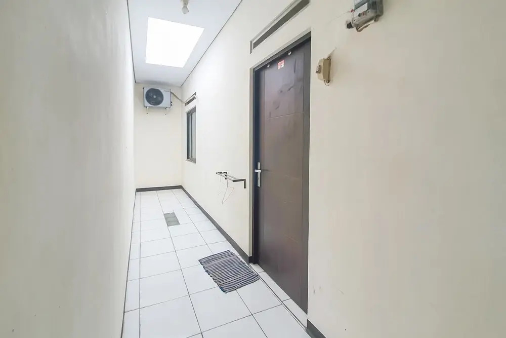 RedDoorz Syariah near Universitas Muhammadiyah Cirebon