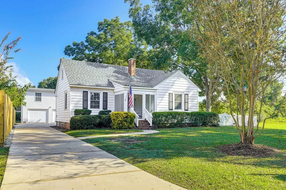 2 Mi to Downtown: Pet-friendly Home in New Bern!