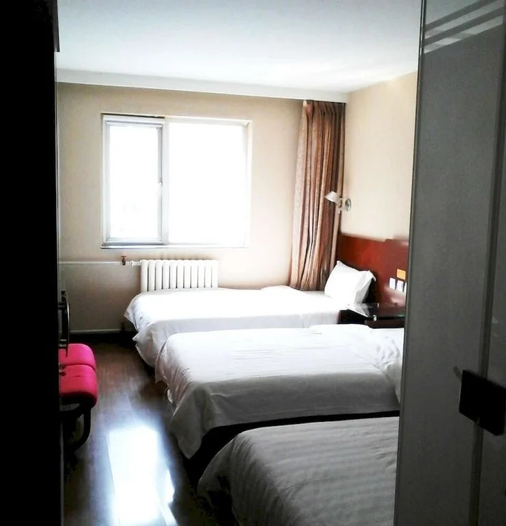 Zhonglian Xinhua Hotel West Railway Station Branch