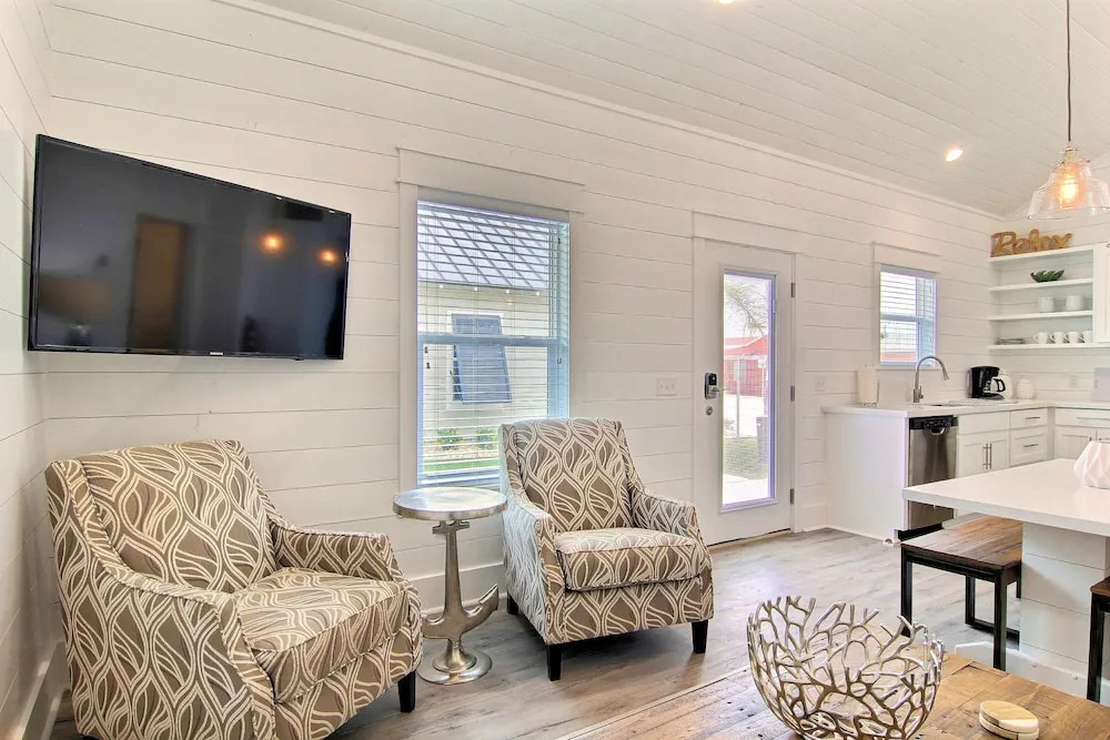 Old Town Unit 18 2 Bedroom Cottage