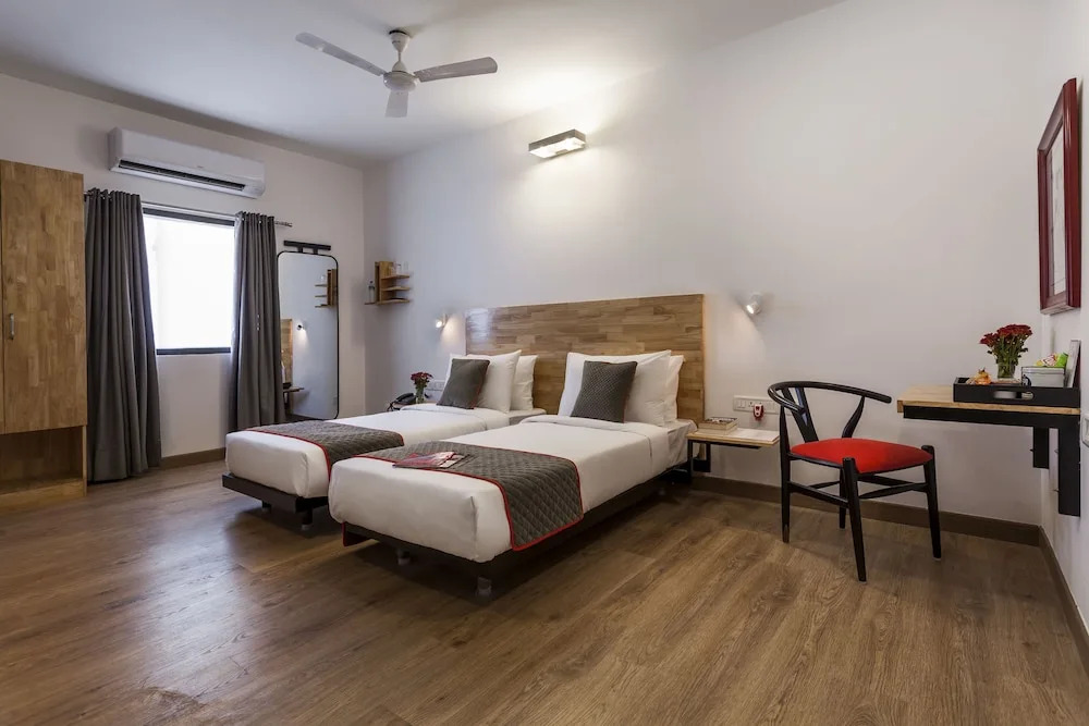 OYO Townhouse 012 Kaushambi Metro Ghaziabad