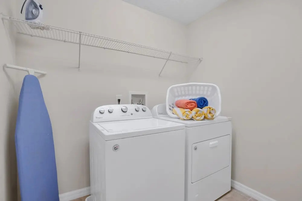 Deluxe and Roomy 6BD Home Close To Disney #6st413
