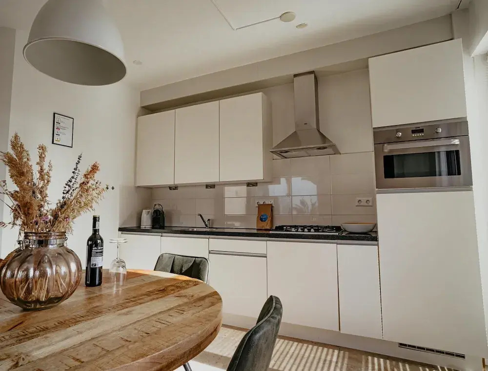 Luxury Apartment Near the Beach