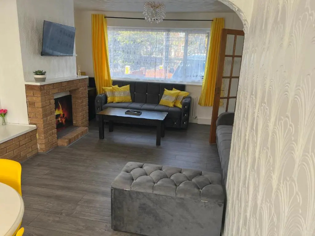 Cosy House Near lea Hall Train Station bhx nec nia