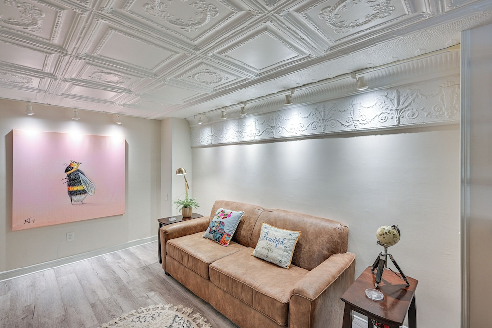 0776: Walk to Arkansas River: Historic Palace Loft