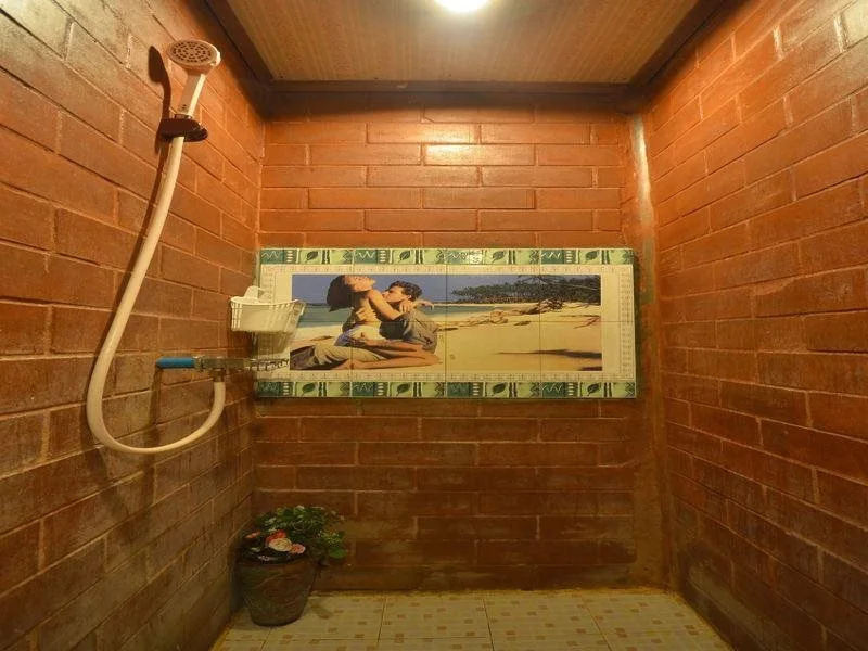 Baan Rai Rhim Tarn