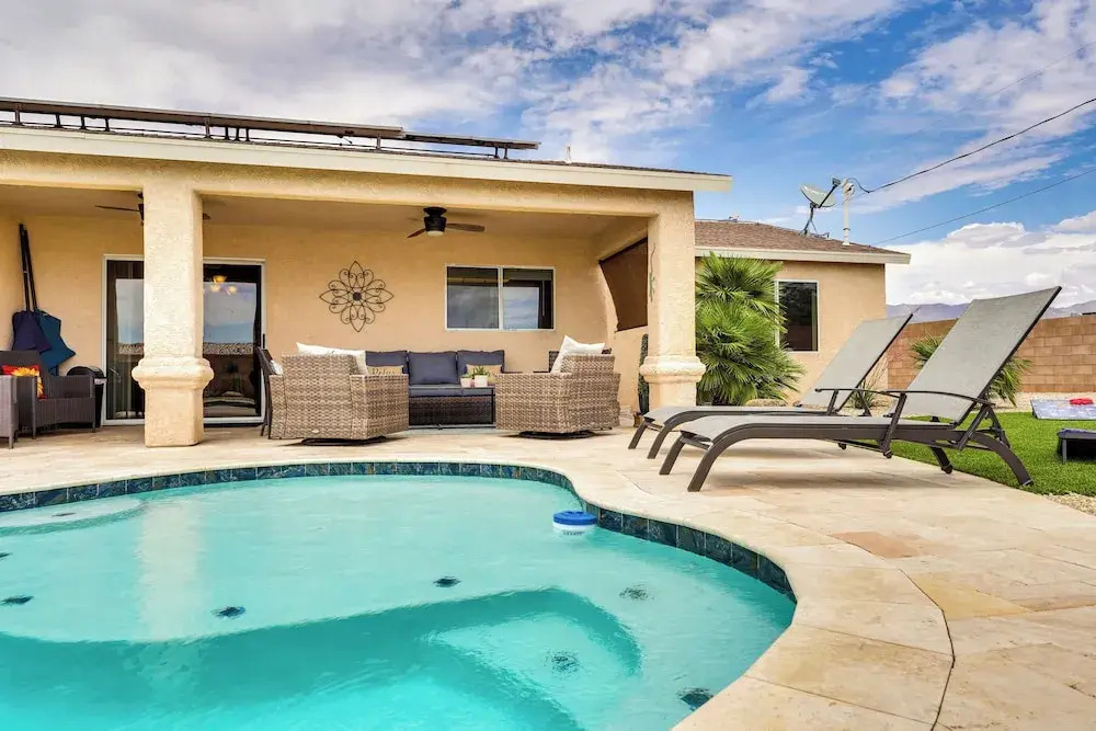 4 Mi to Lake Access: Home w/ Lake & Mtn Views!