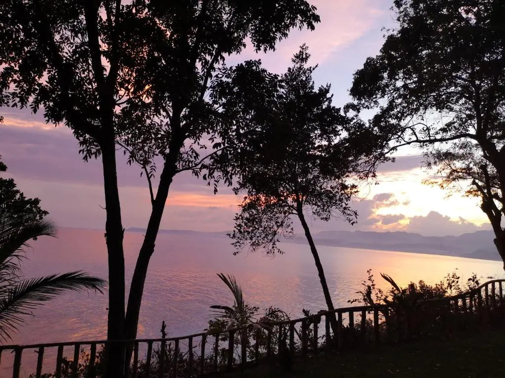 Bohol-Lahoy Dive & Beach Resort