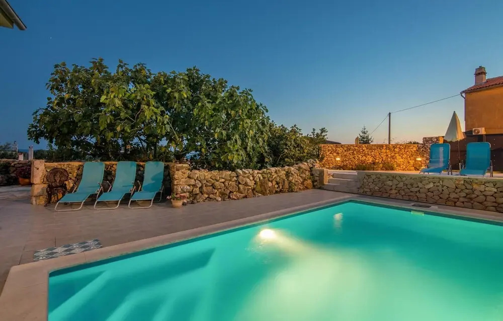 Awesome Home in Krk With Wifi and 2 Bedrooms