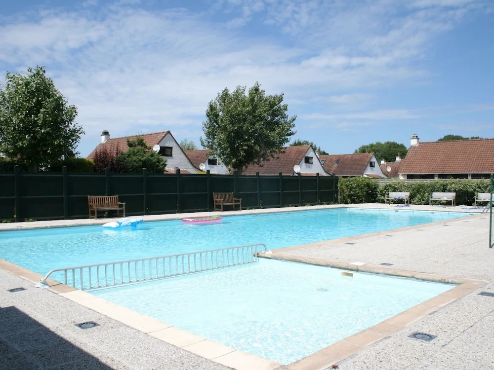 Cosy Cottage in De Panne With Garden