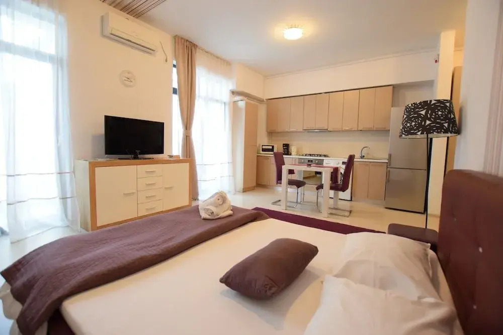 Uptown Residence Apartments