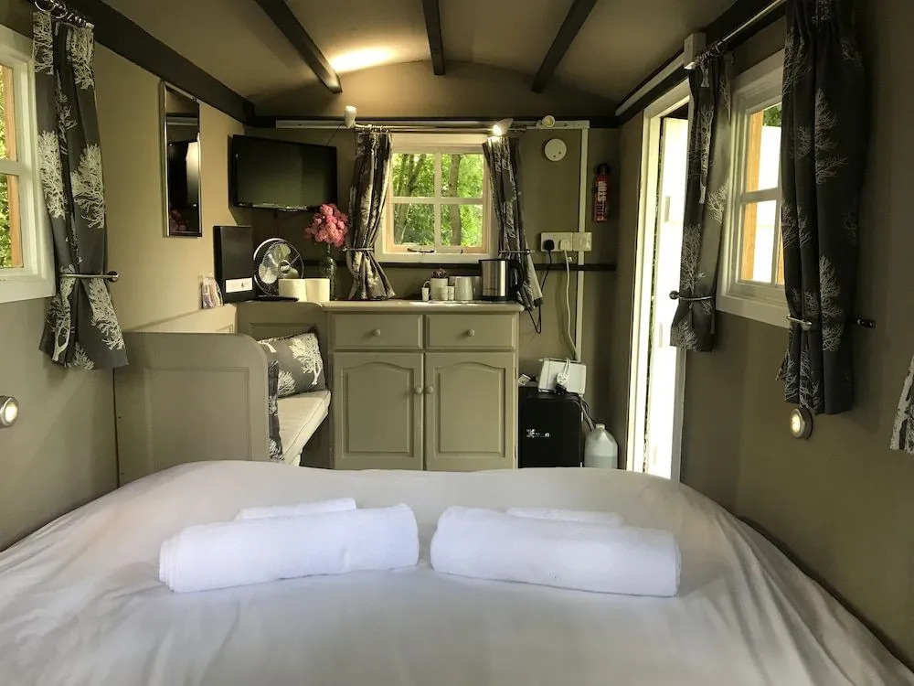 Fairwood Lakes Holiday Park