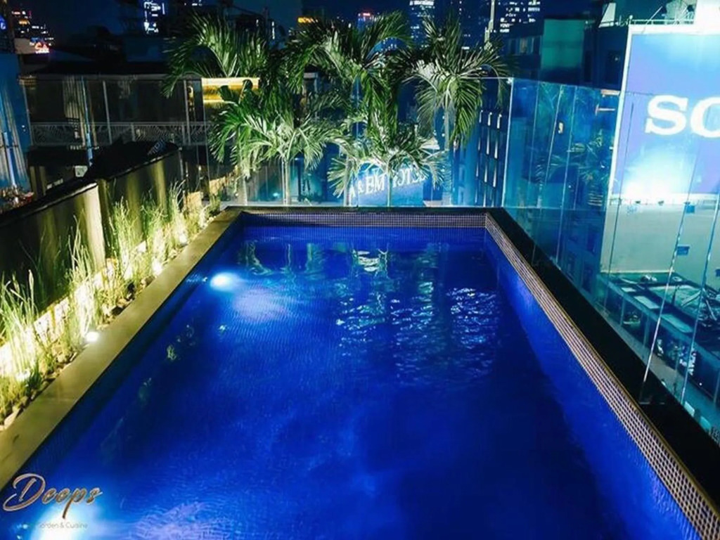 A&EM - The Petit Hotel