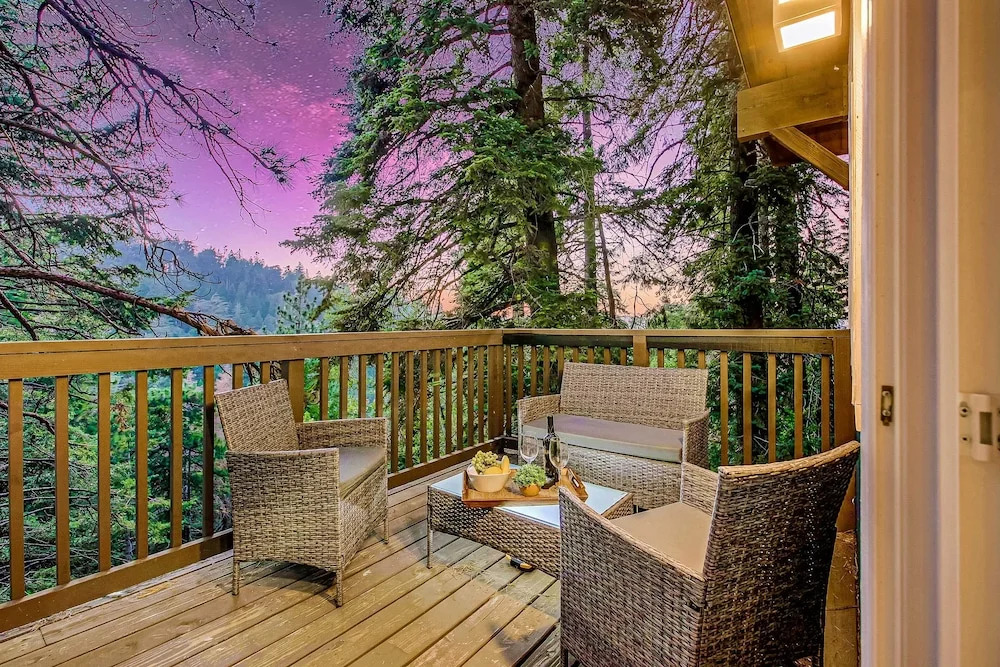 Tree-Lined Lake Arrowhead Cabin ~ 1 Mi to Village