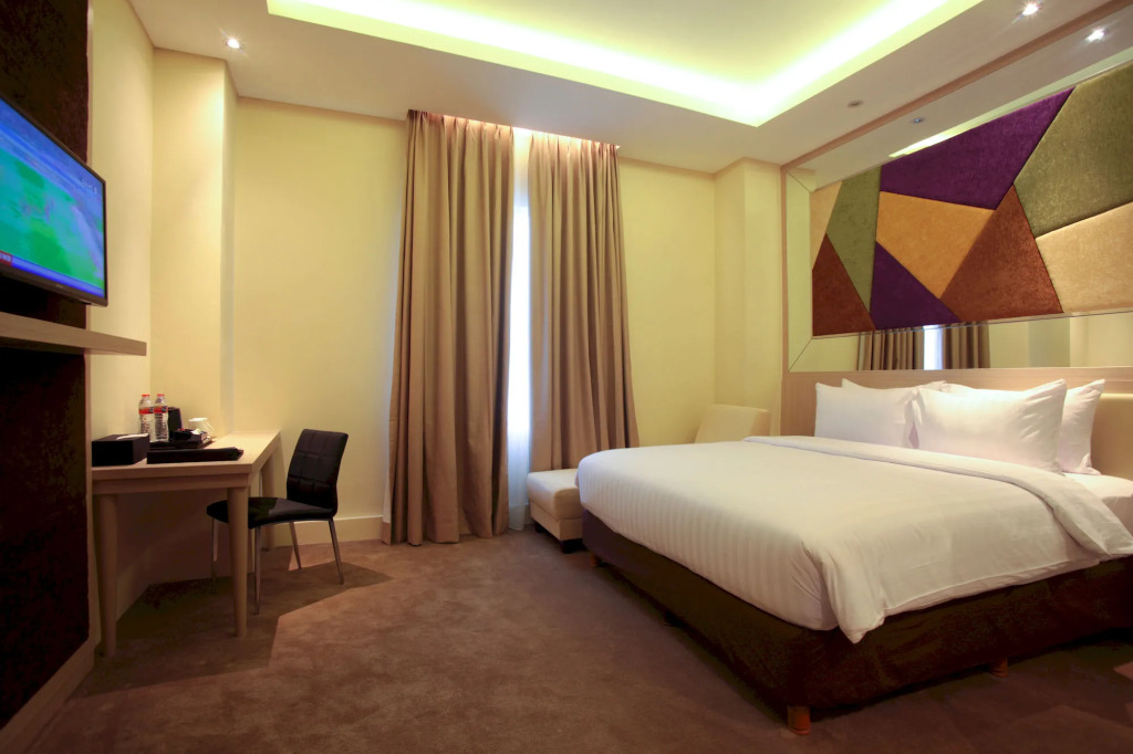 WThree Premier Hotel
