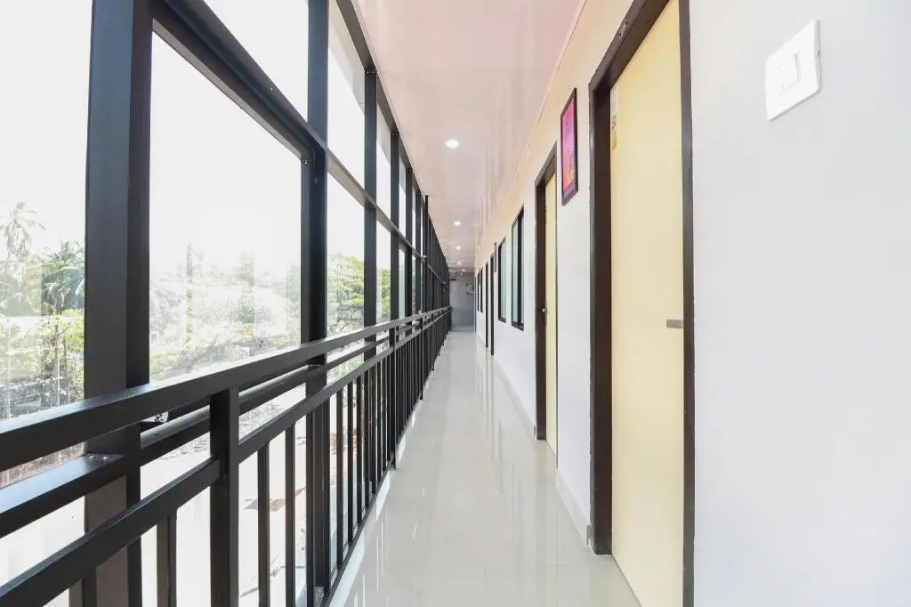 Fort Land Residency by OYO Rooms