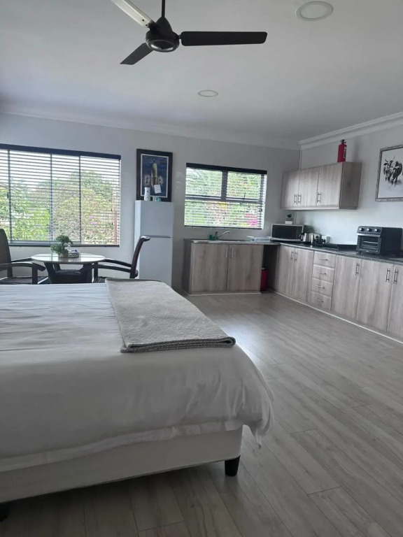 14 on Braemar Studio Apartment