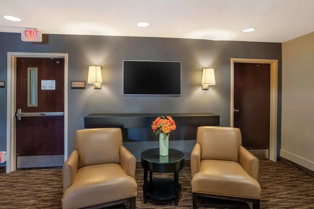 Suburban Studios Exton - Philadelphia Great Valley