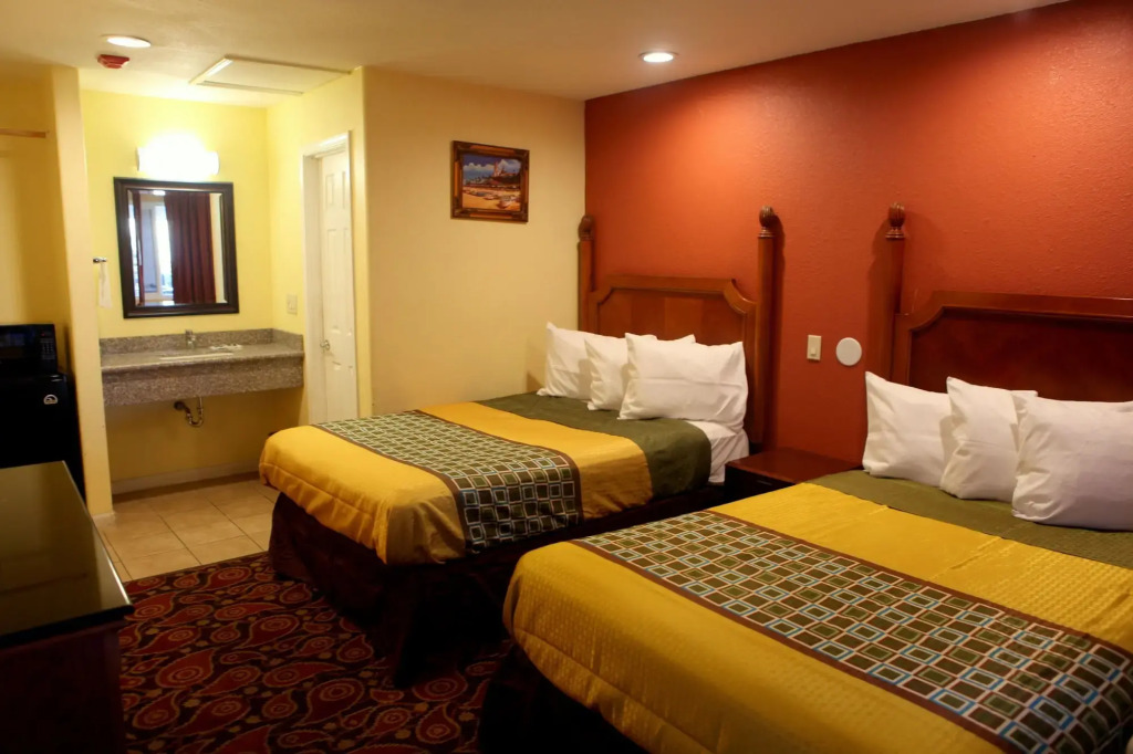 Bay Breeze Inn