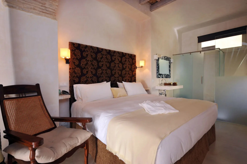 Hotel Boutique V - by Grupo Tribu